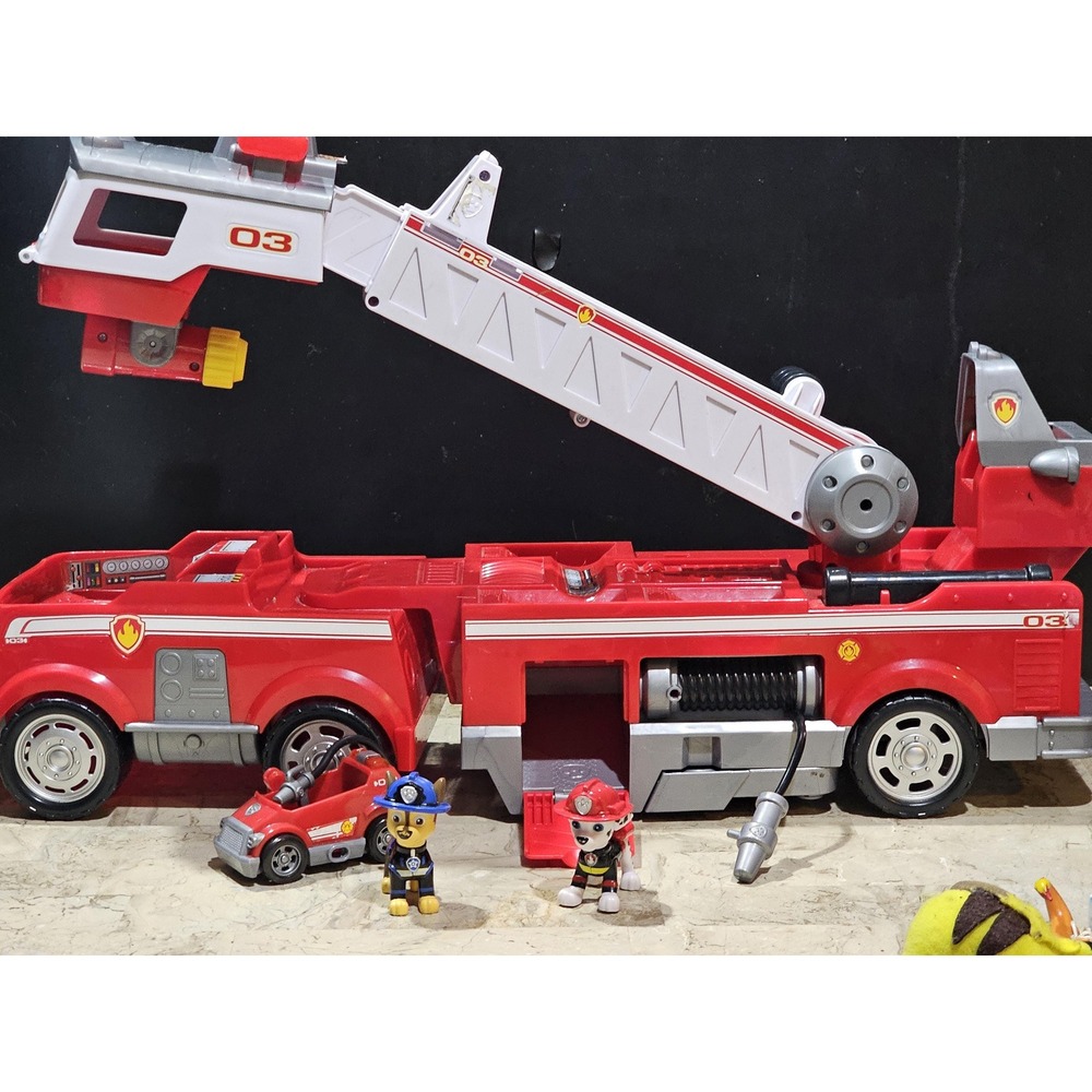 PAW Patrol Ultimate Rescue Fire Truck Marshall Chase Figures Mini Vehicle Set